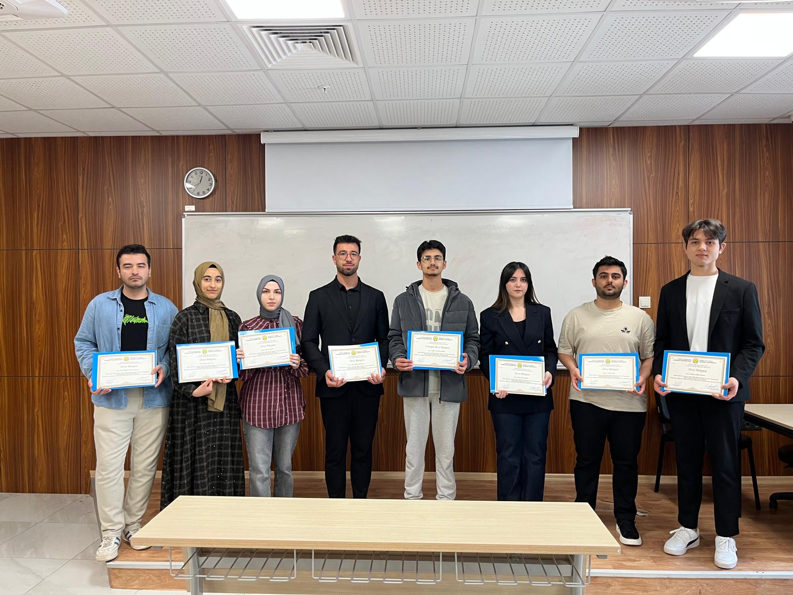 Onur Belgesi Takdim Töreni Gerçekleştirildi